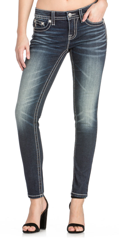 D834- Mid-rise Jeans