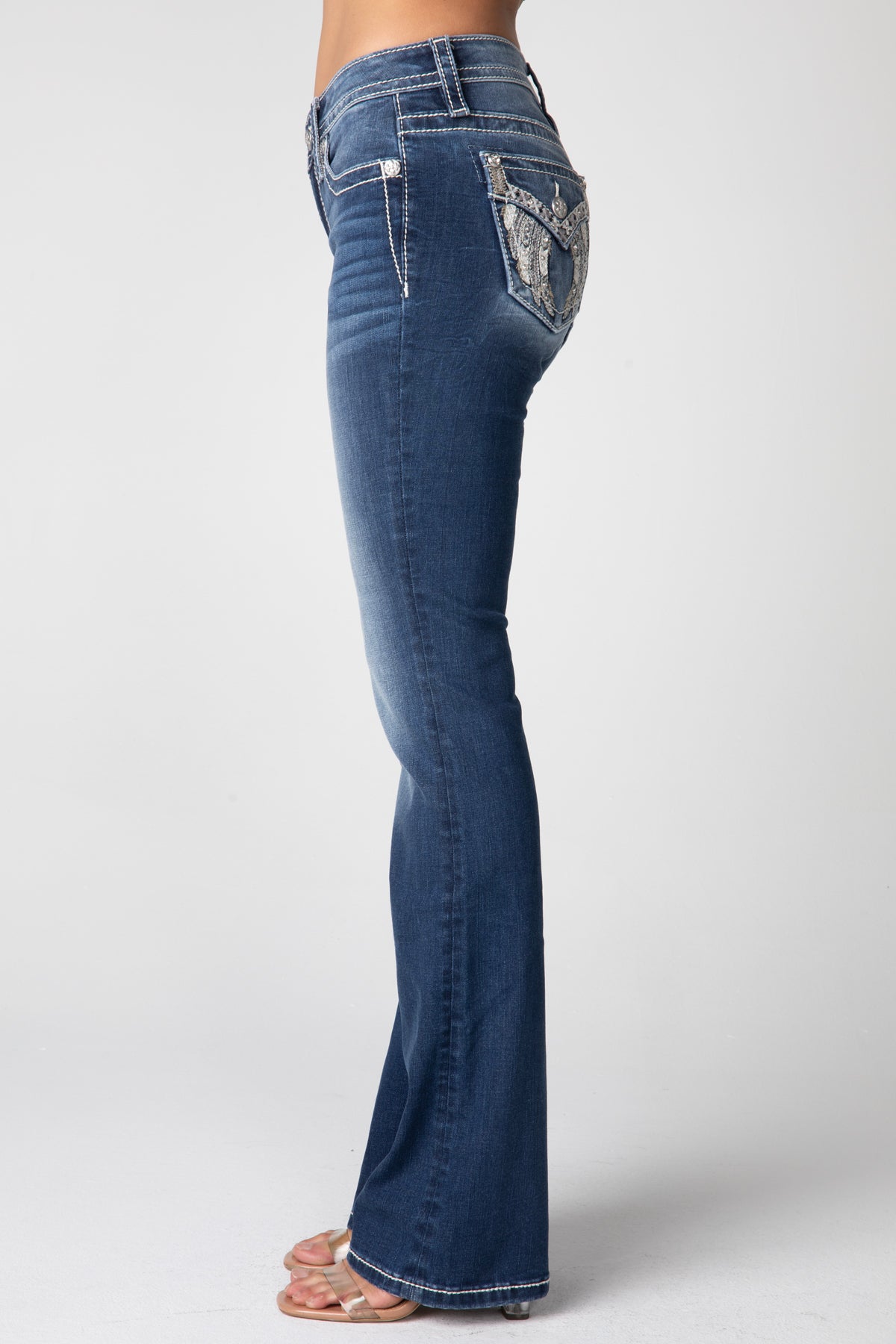 D1065 Mid-Rise Bootcut Jeans Langes Bein